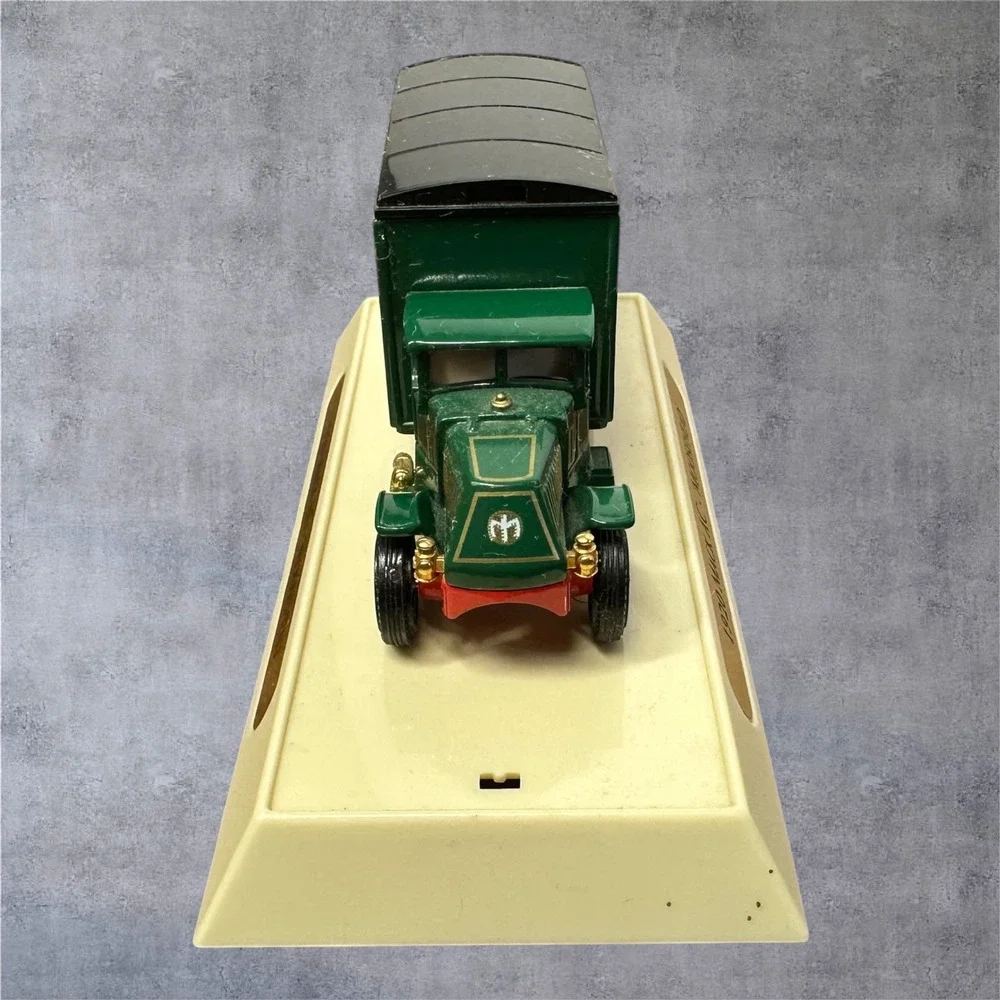 Mack 1920 Mack AC Truck Green Good Moosehead Beer‎ Diecast Display